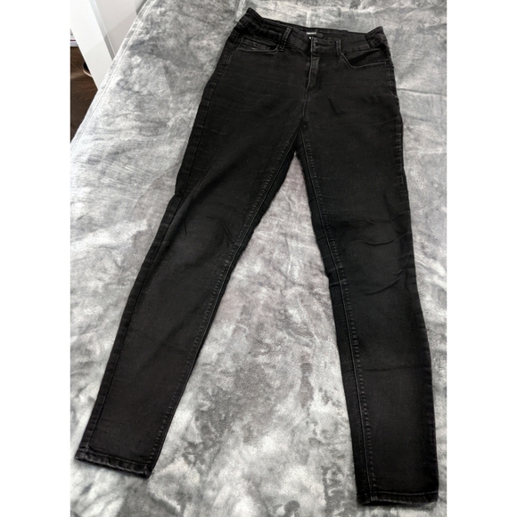 DONATED - Picture 2 of 6